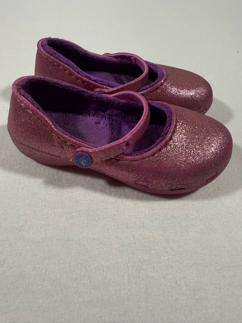 Crocs Girls’ Mary Jane Shoes in Pink Glitter size 12 fair